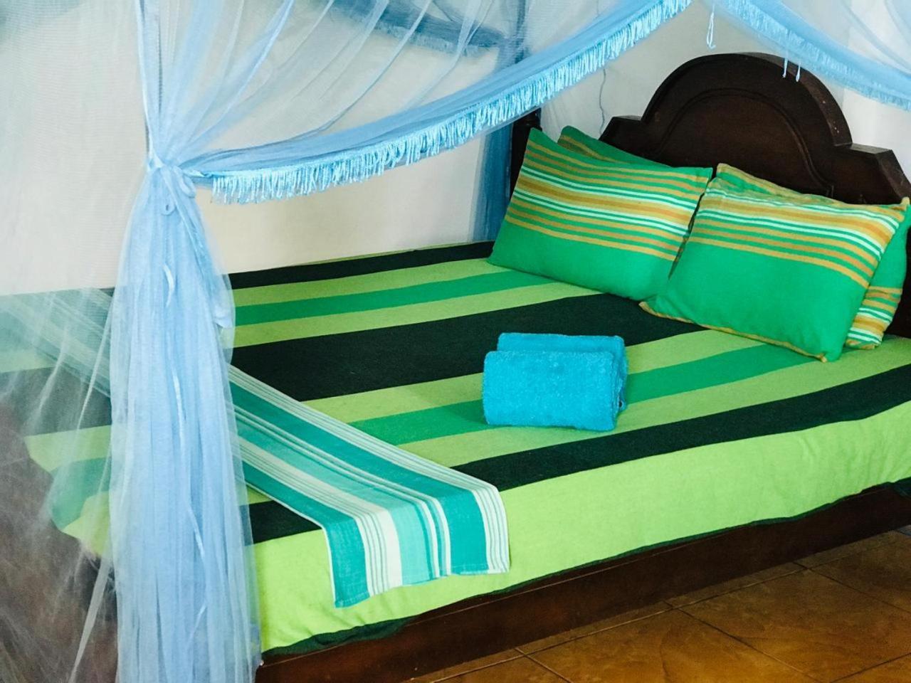 Ram'S Surfing Beach,Midigama Midigama East Exterior foto