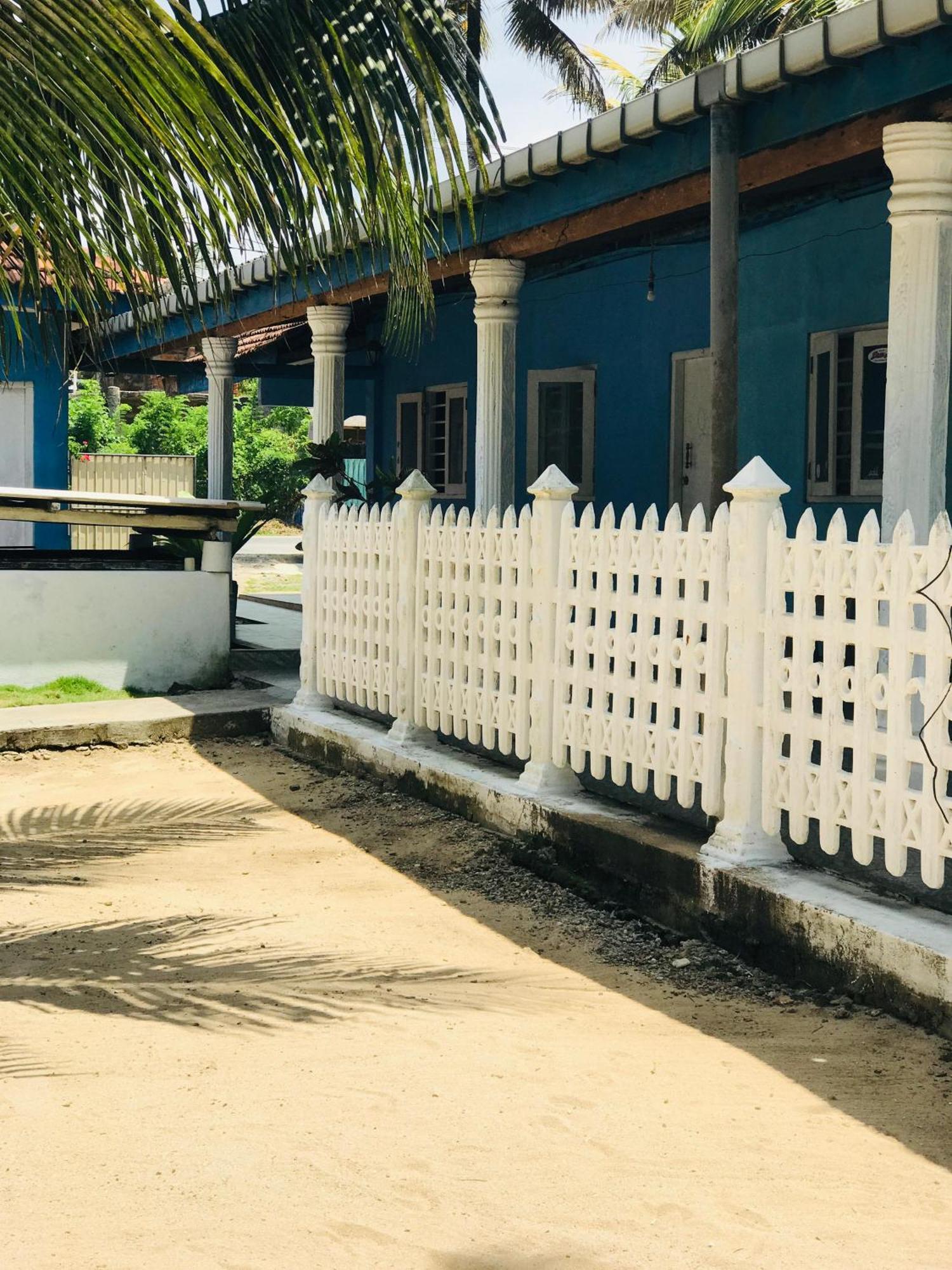 Ram'S Surfing Beach,Midigama Midigama East Exterior foto
