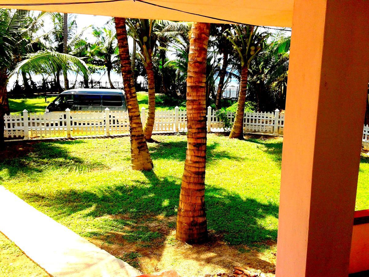 Ram'S Surfing Beach,Midigama Midigama East Exterior foto